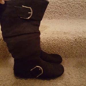 Black boots, great condition only worn few times
